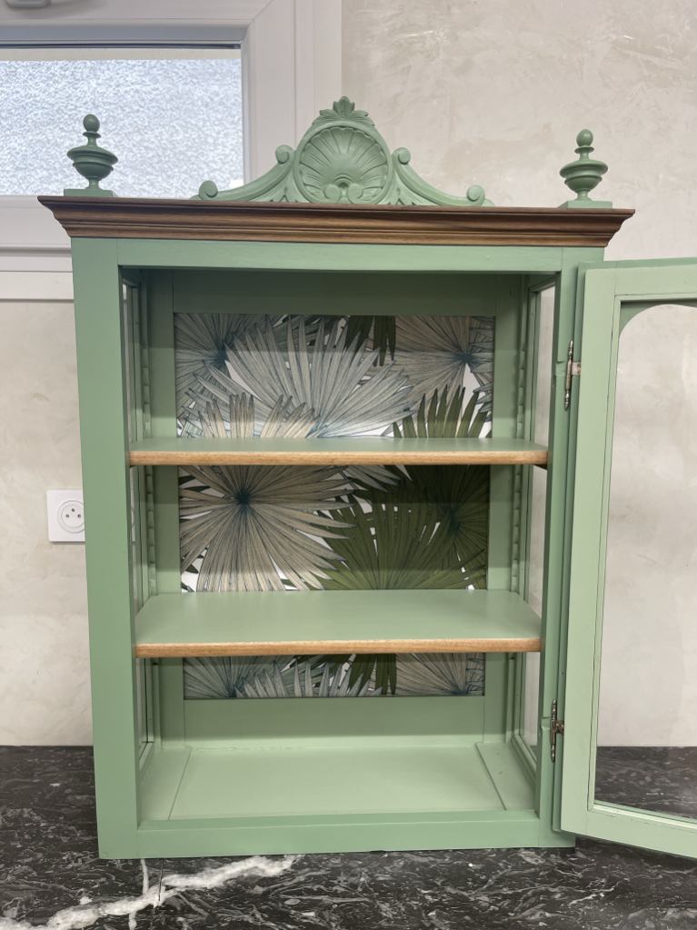 vitrine relookée vert, tapisserie, Macau